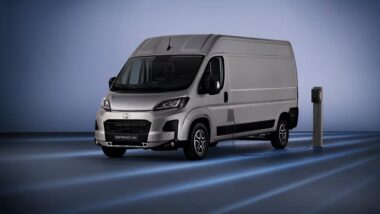 Le nouveau Toyota Proace Max : une gamme Toyota Professional électrifiée et enrichie.