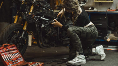 Contrôle technique moto controverses