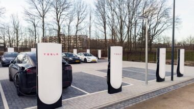 Voiture électrique : une nouvelle taxe pour accélérer la libération des bornes de recharge ?