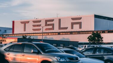 Tesla Elon Musk controverse
