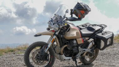 La Moto Guzzi V85 se prépare à rugir : Découvrez les dernières pépites en route vers l'avenir !
