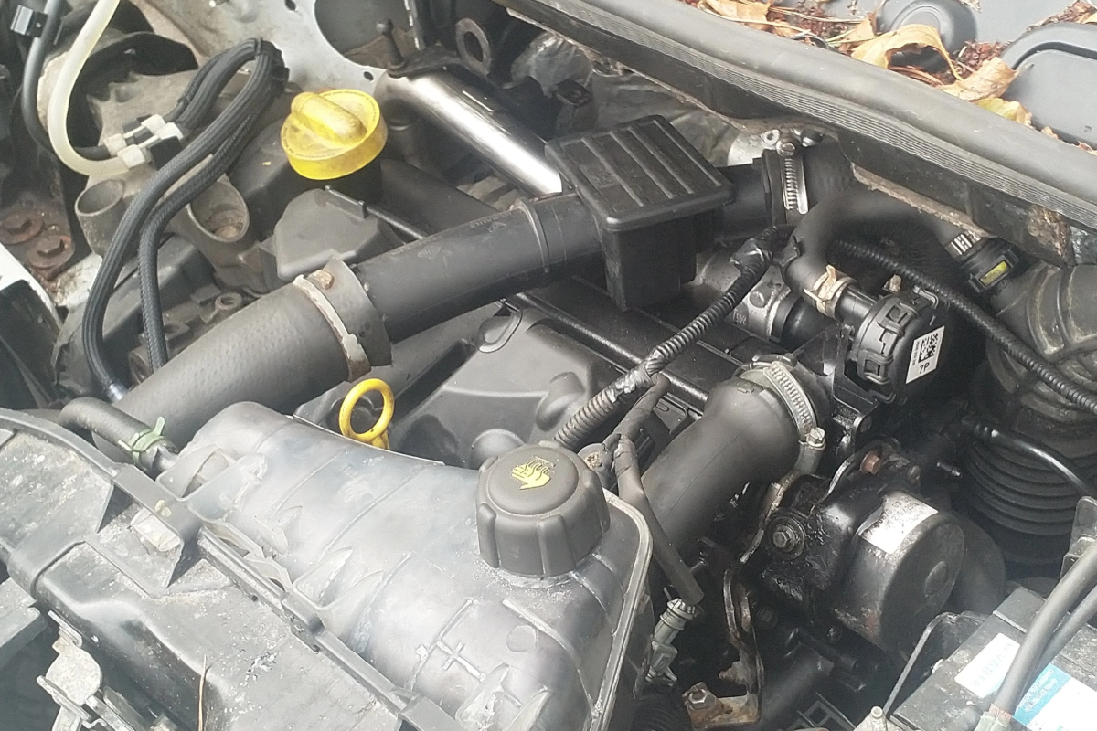renault-kangoo-1-5-dci-d-montage-tuyau-d-air-seim-kangoo-2-copilot-fr