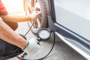 La pression à adopter pour les pneus 205 60 r16 selon la saison