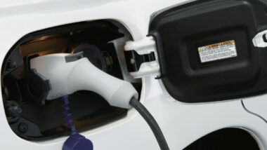 batterie outlander phev ne recharge que 6 kw