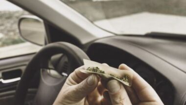 Première expérience de conduite sous stupéfiant